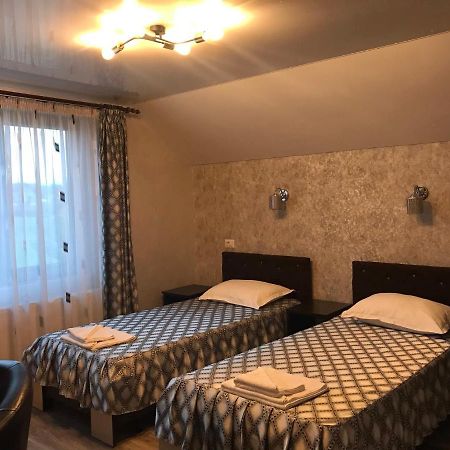 Brancusiana Apartment Targu Jiu Bagian luar foto