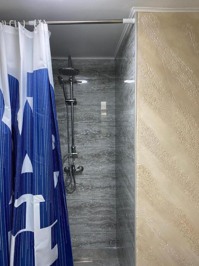 Brancusiana Apartment Targu Jiu Bagian luar foto