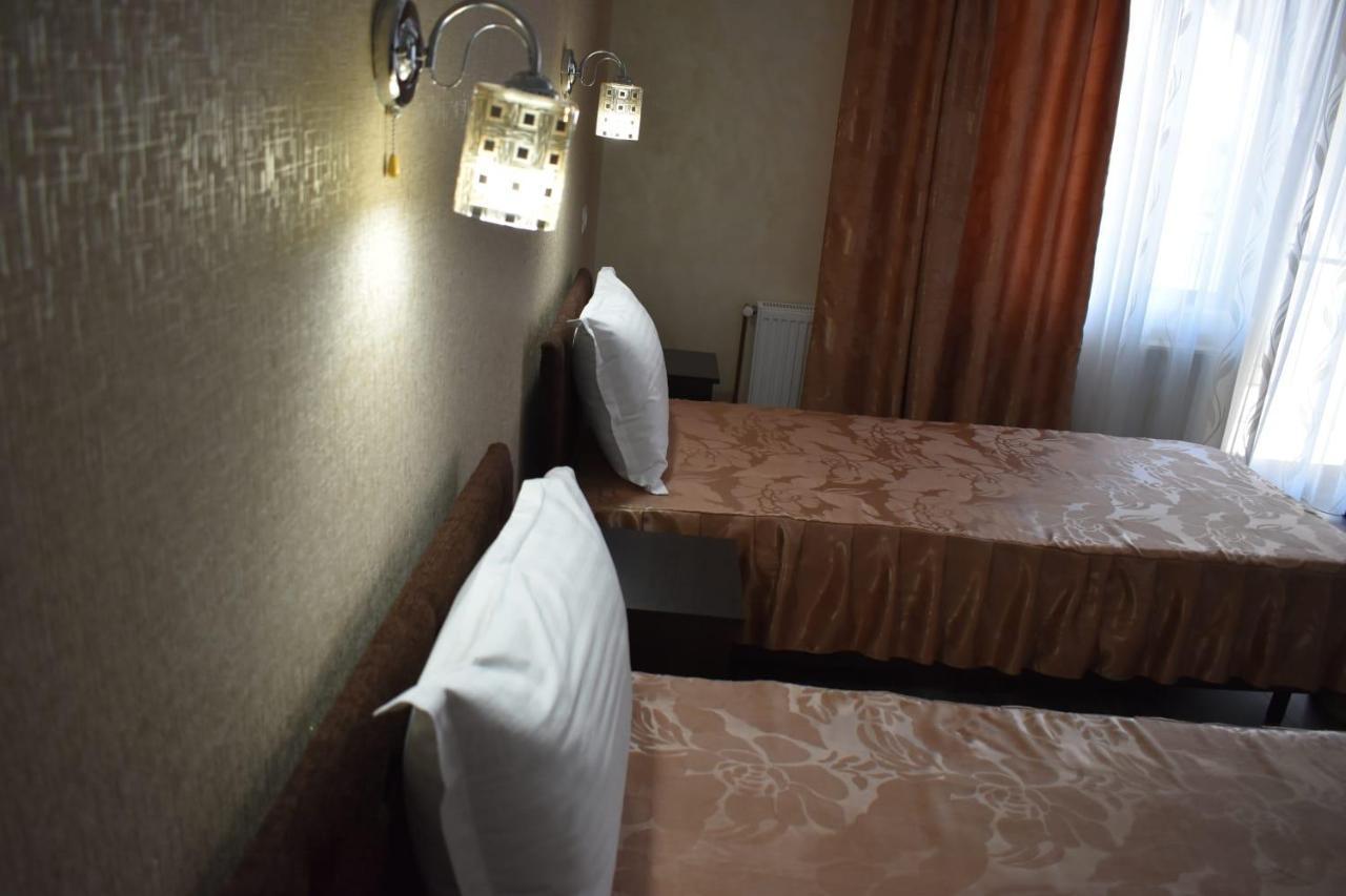 Brancusiana Apartment Targu Jiu Bagian luar foto