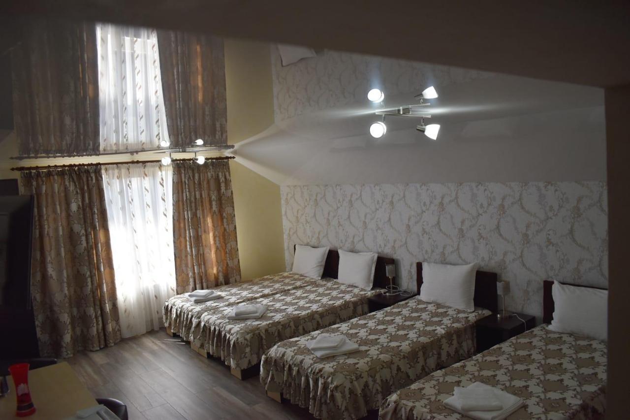 Brancusiana Apartment Targu Jiu Bagian luar foto